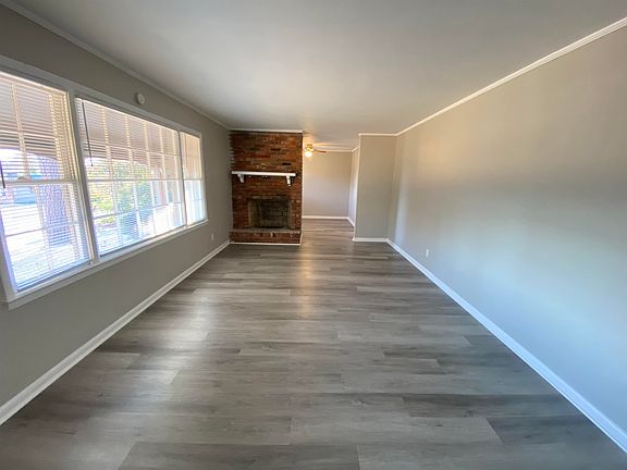 2nd image of 102 Glenn Dr
