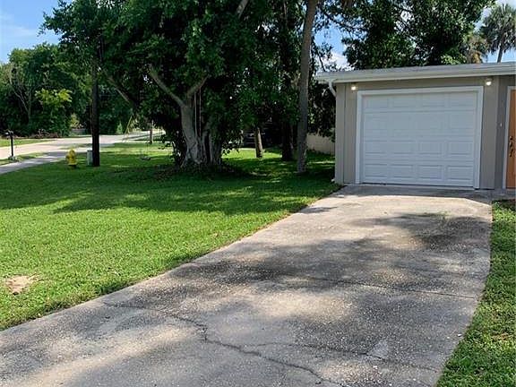 2nd image of 1179 Palm Ave