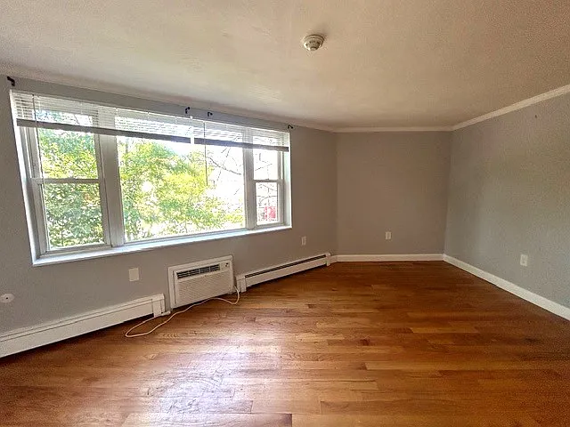 1 bed, 550 sqft, $2,450 — Photo 3