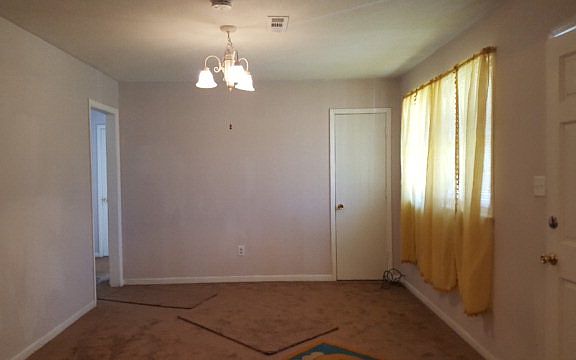 3rd image of 104 Jamaica Ct