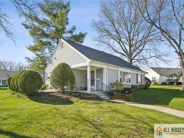 261 Middlebury Ln #C, Monroe Township, NJ 08831