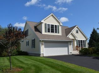 5 Saint Andrews Cir, Dover, NH 03820