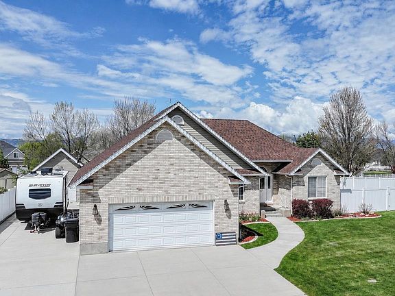 2nd image of 1075 Double Eagle Cir