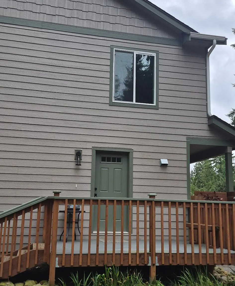 3 bed, 1832 sqft, $2,300 — Photo 1