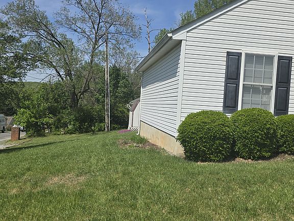 3rd image of 1508 Blanton Ave SE