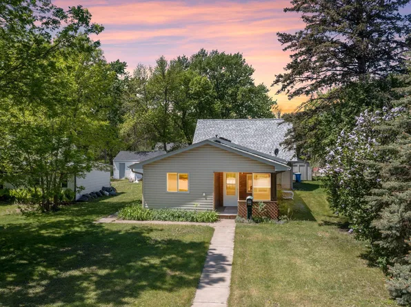 411 6th Ave S, Princeton, MN 55371