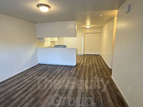 2nd image of 10931 Thompson Dr