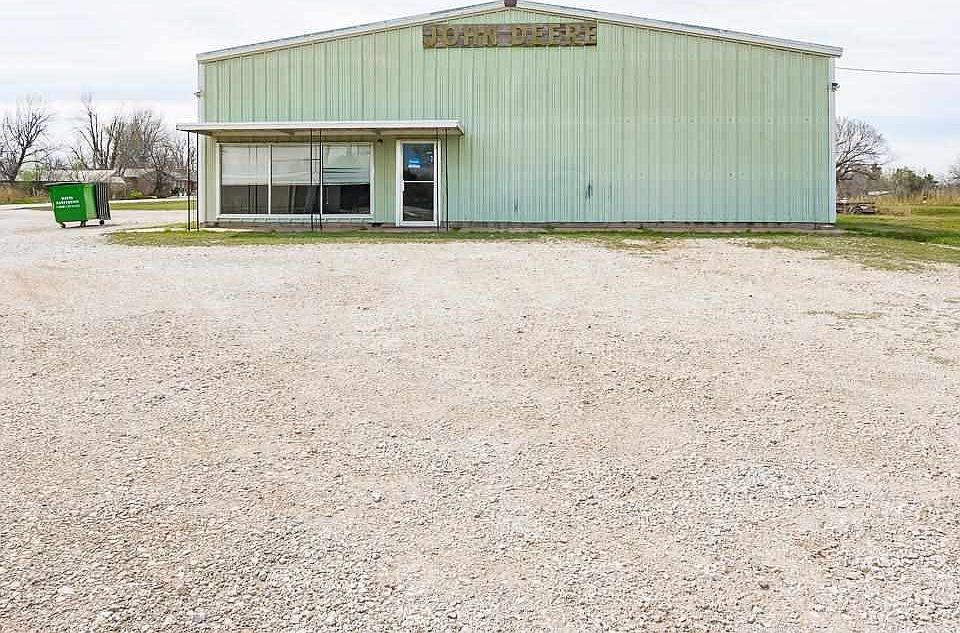 1st image of 1502 N 5th St