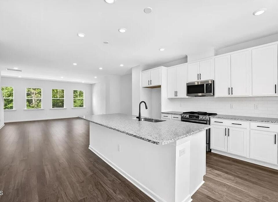 1st image of 620 Macmillan Way