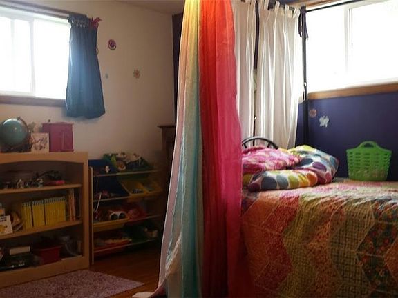 4th image of 285 Burch Ave