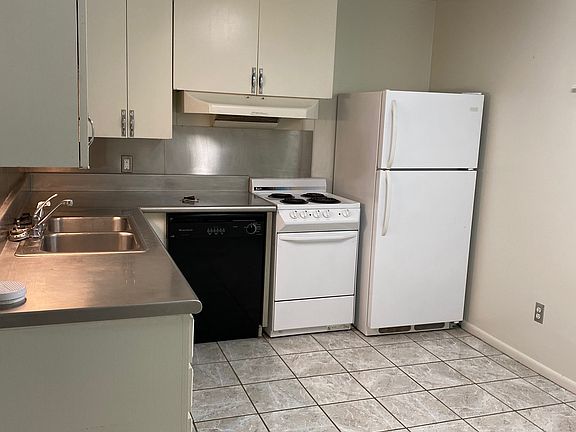 5th image of 5634 N Meridian Ave