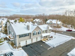 595 Silver Creek Rd #595, Woodstock, IL 60098