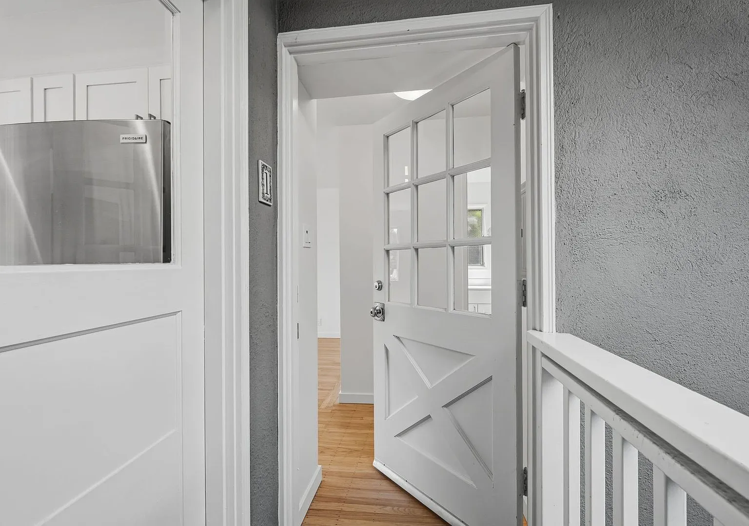 26 Lovell Ave — Photo 2