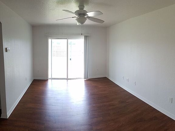 3rd image of 10580 SE 67th Ct #27