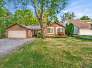 5481 Sunny Crest Dr, West Bloomfield, MI