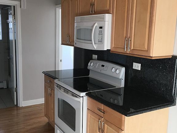 2nd image of 4303 S Harlem Ave APT 8