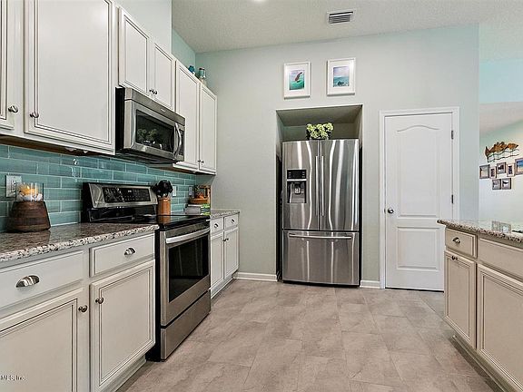 5th image of 14802 Durbin Cove Way