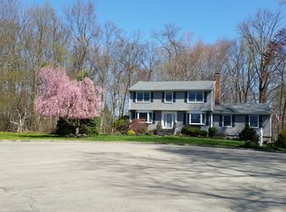 30 Saddle Hill Rd, Monroe, CT 06468