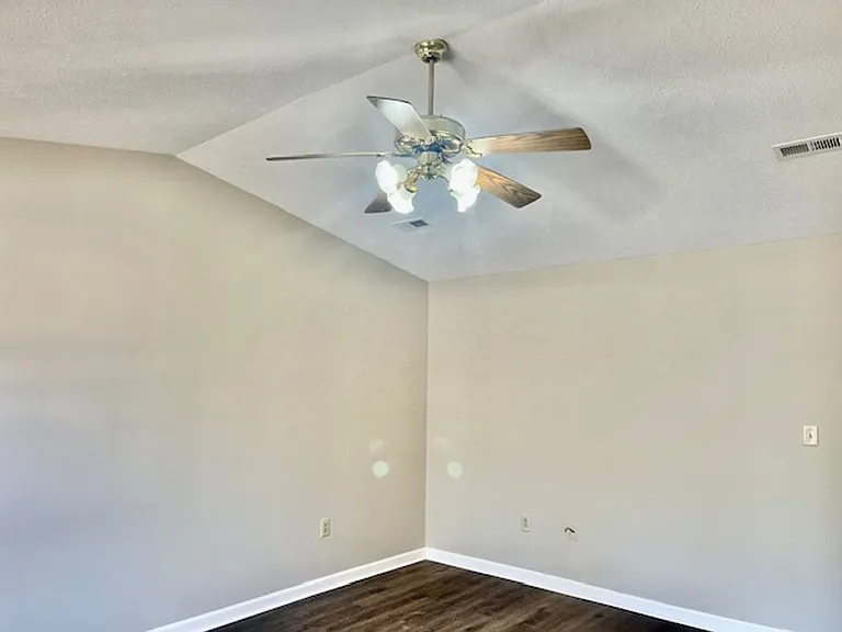 213 Huffaker Rd NW — Photo 6