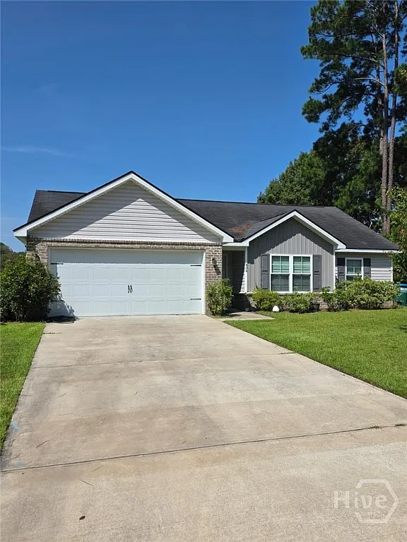 3 bed, 2.0 bath, 1565 sqft, $1,950 — Photo 2