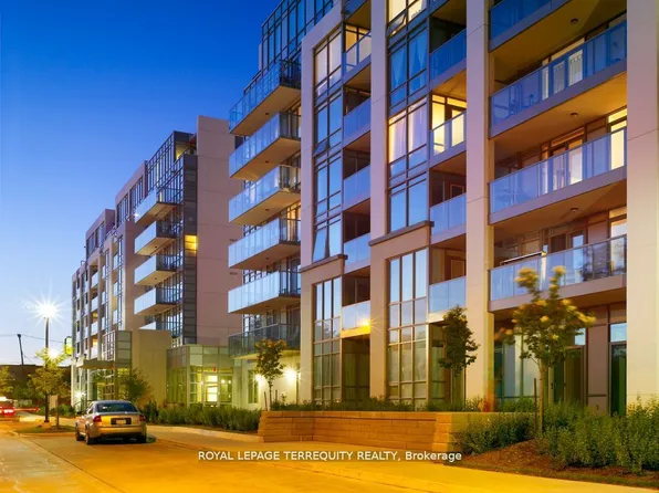 3830 Bathurst St #107, Toronto, ON M3H 6C5