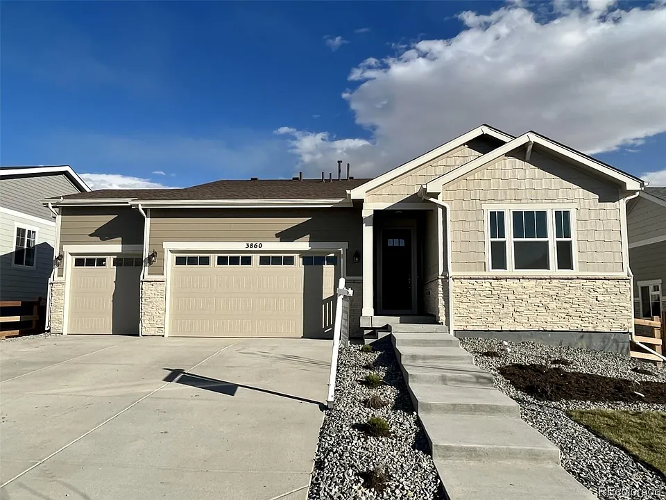 3860 Gold Bug St
