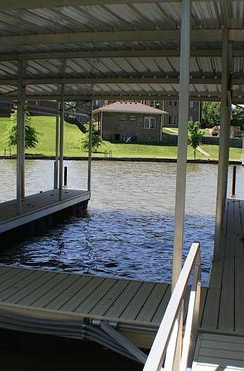 Dock