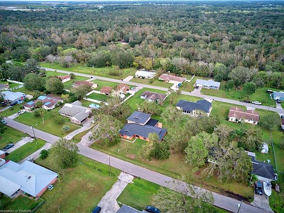 3rd image of 312 Park Dr