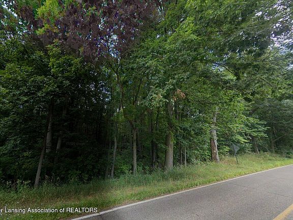 2nd image of 7035 Drumheller Rd
