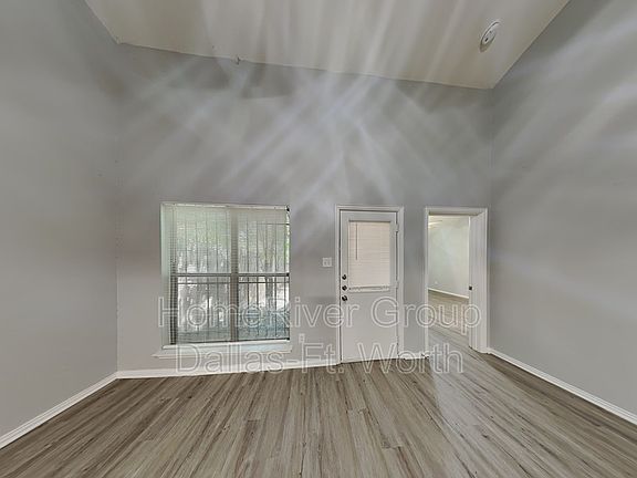2nd image of 214 River Rock Dr
