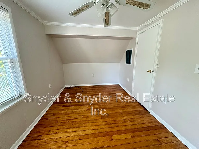 605 Sackett Ave — Photo 25