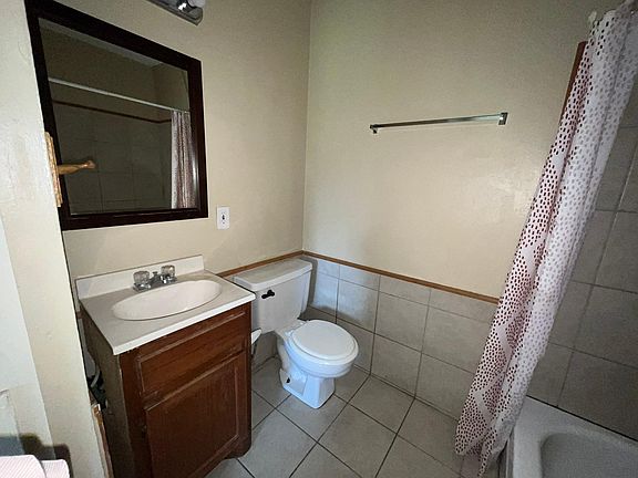 5th image of 3021 Sycamore Ave APT 10