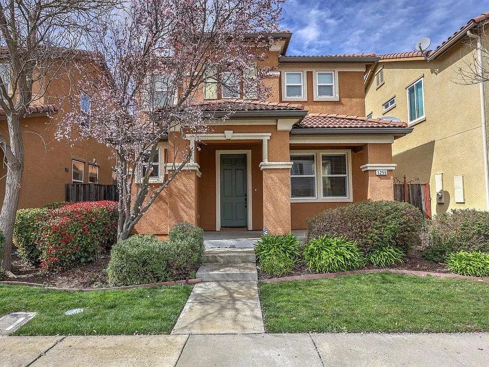 1st image of 5299 Noyack Way