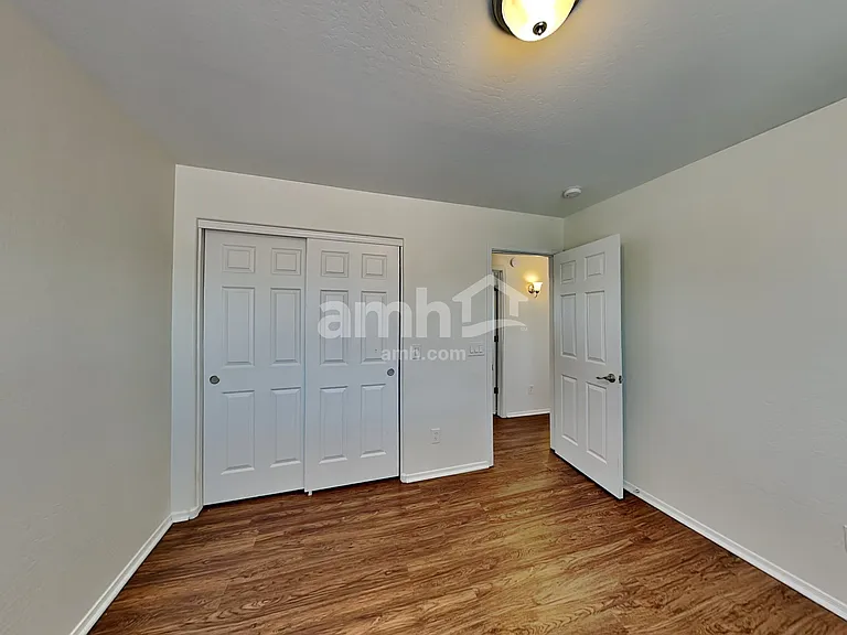 11353 W Buchanan St — Photo 14