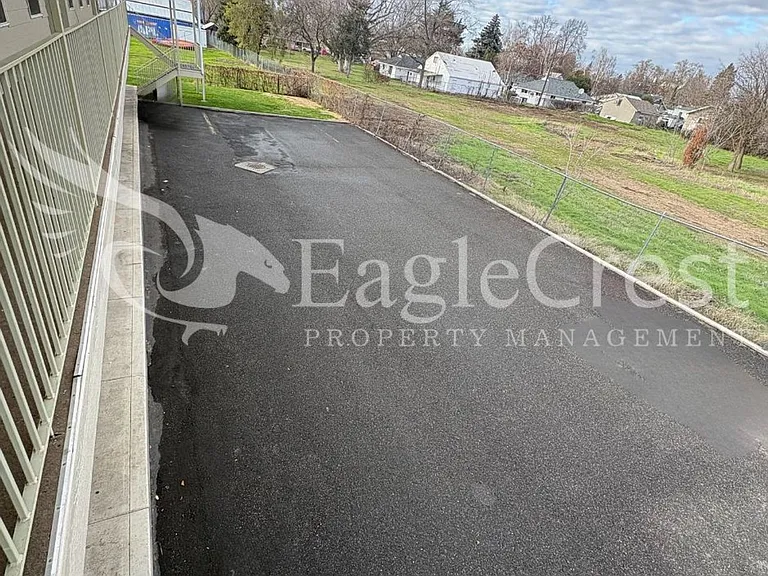 706 S College Ave — Photo 15