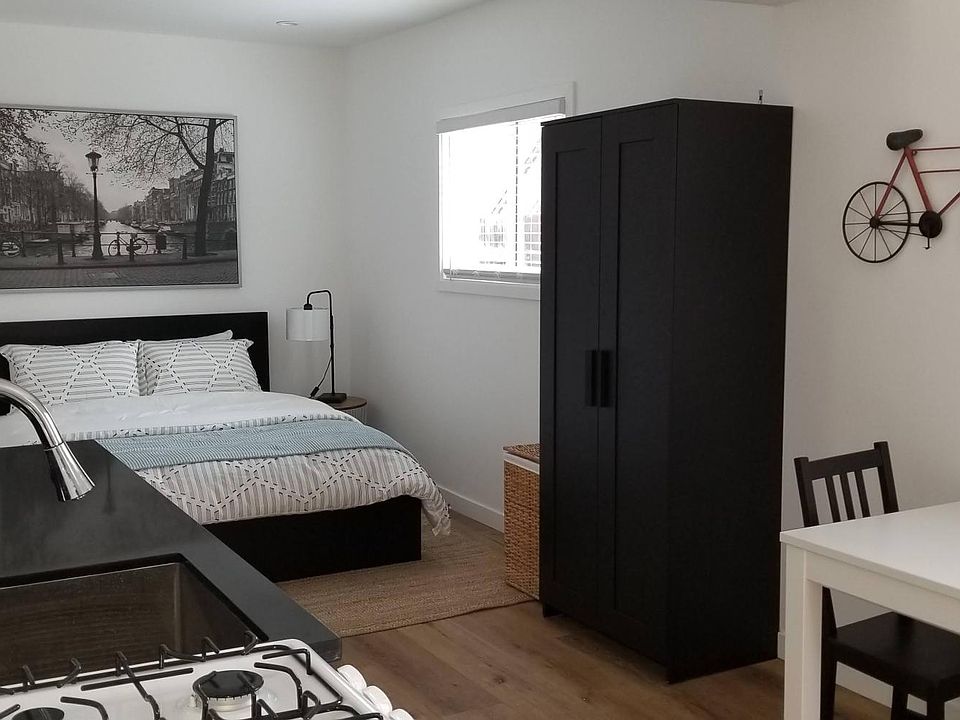 1st image of 513 Lincoln Ave #B