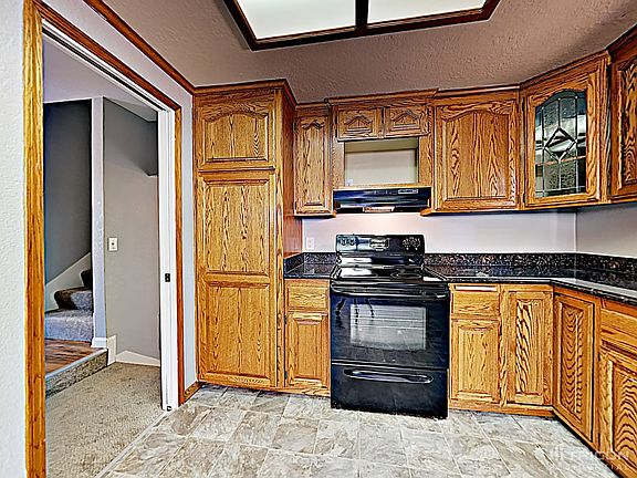 5th image of 130 Gentry Cir