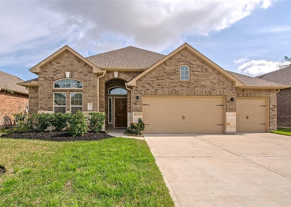 1st image of 18114 Oliveria Way