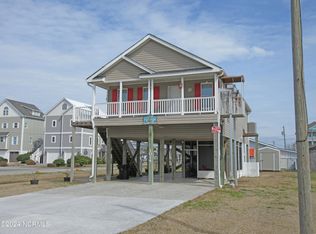 1014 1st St, Surf City, NC 28445