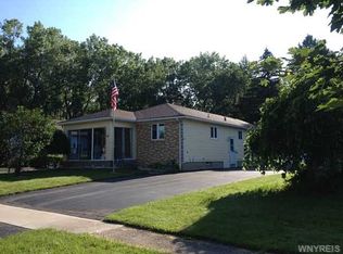 87 Banner Ave, Lancaster, NY 14086