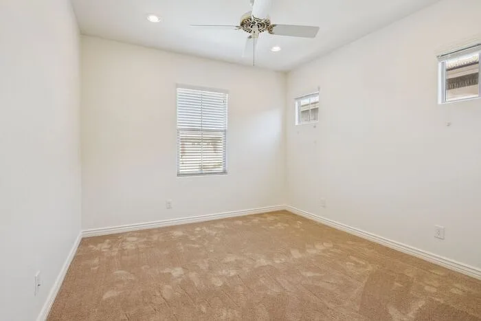 211 E Brinley Dr — Photo 31