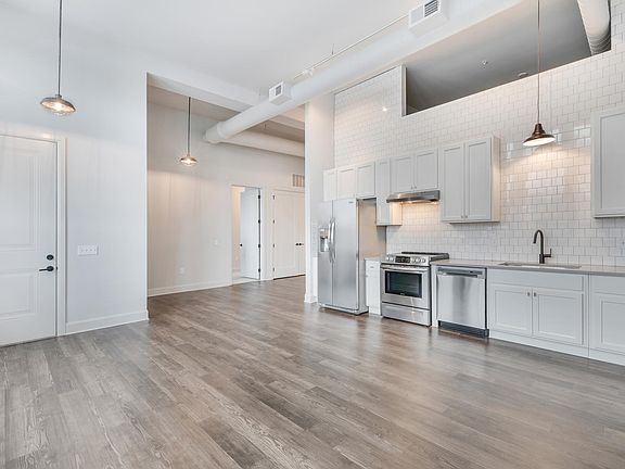 5th image of 331 Parsons Ave #331