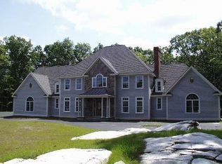 51 Russett Rd, Newtown, CT 06482