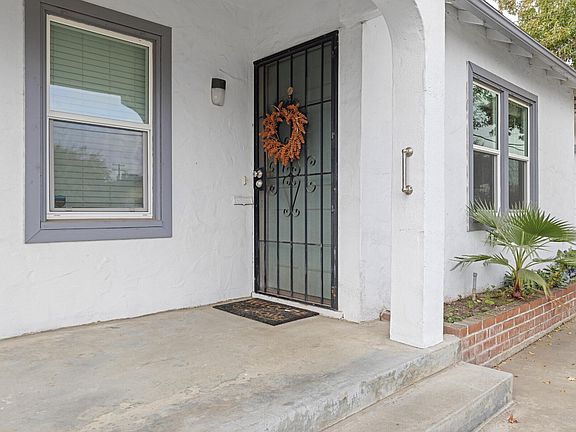 3rd image of 605 E Tulare Avenue