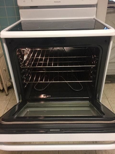 New electric smooth top stove