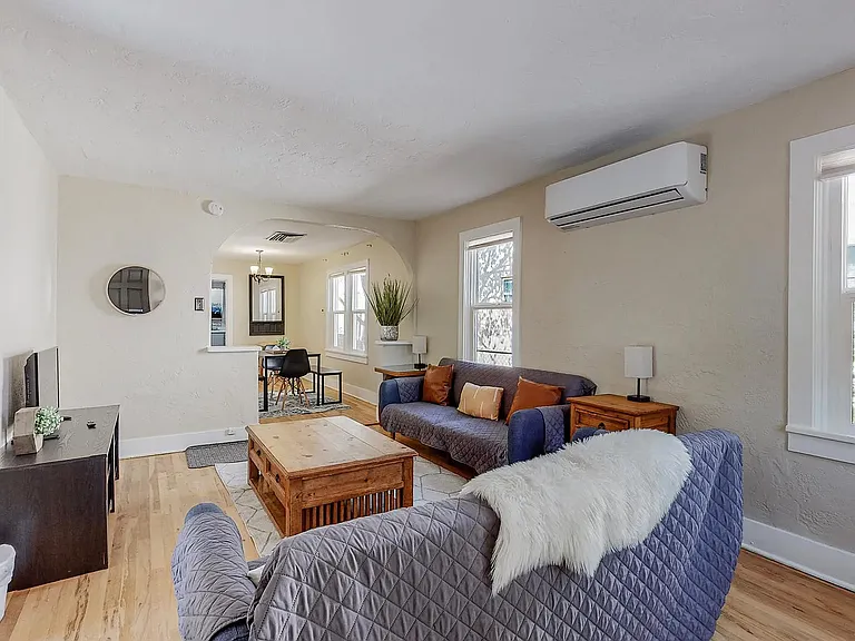 2124 Eton Ave SE #1F — Photo 4
