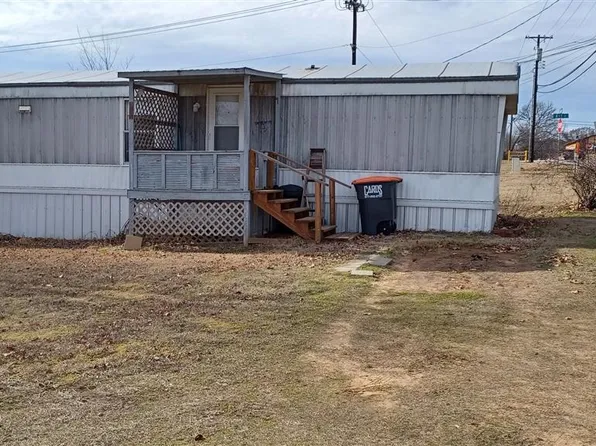 1611 W School St, Ozark, AR 72949