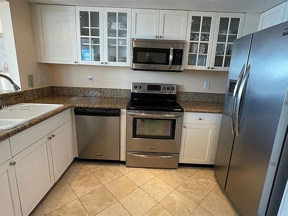 5th image of 1402 Brickell Bay Dr APT 1401