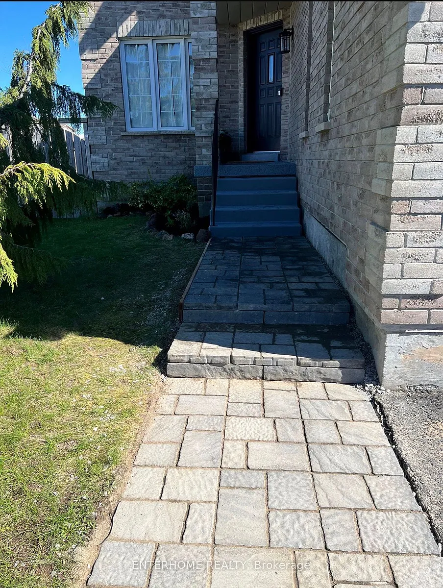 Building Photo - 127 Birchwood Dr