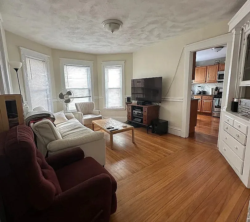 42-44 Whitman St #1